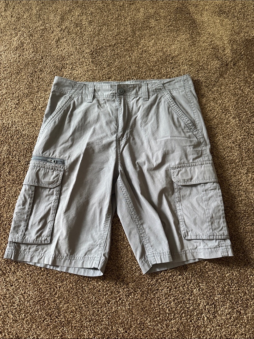 Sonoma Light Gray Men's Cargo Shorts with Multiple Pockets